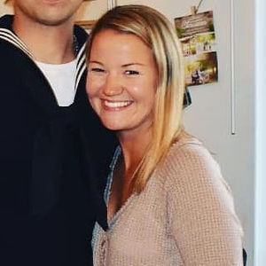 Meet your Posher, Dominique